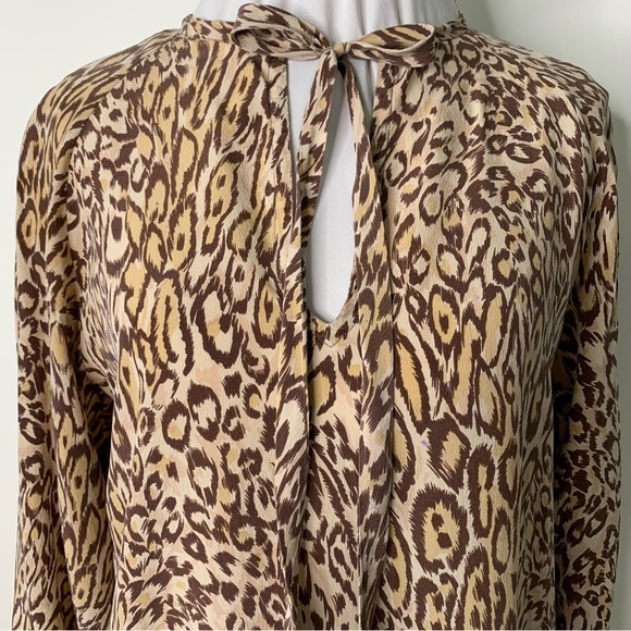Tucker Women's Leopard Print Long Sleeve 100% Silk Blouse Size Small - Picture 2 of 14